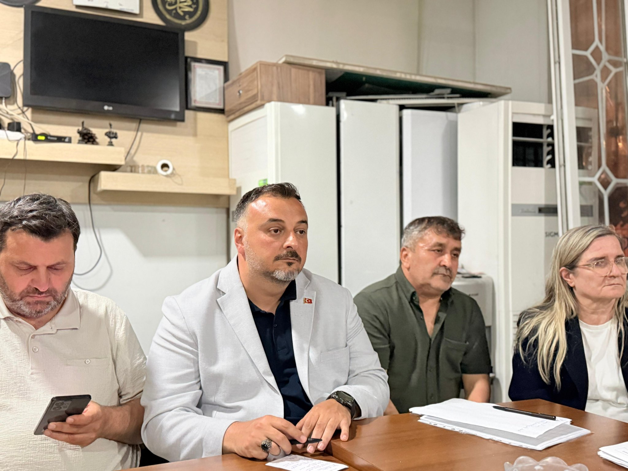 AK Parti Aydınevler’de Sahaya Çıktı: 